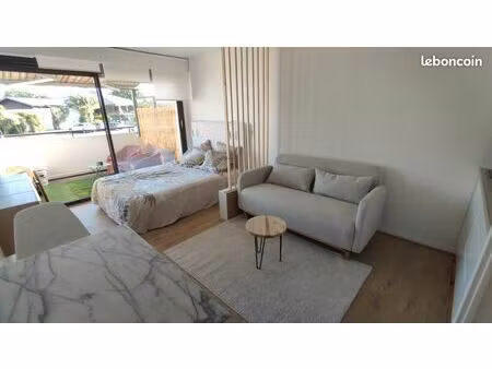 studio meublé lumineux et avec terrasse artig