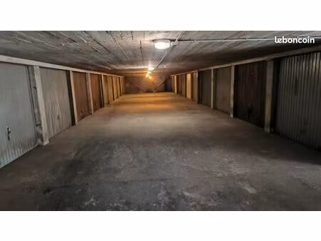 vends garage saint etienne