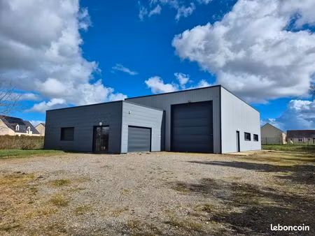 batiment commercial a louer