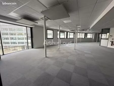 bureaux 324 m²