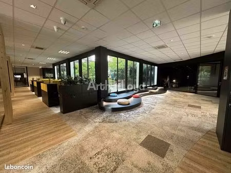 bureaux 962 m²