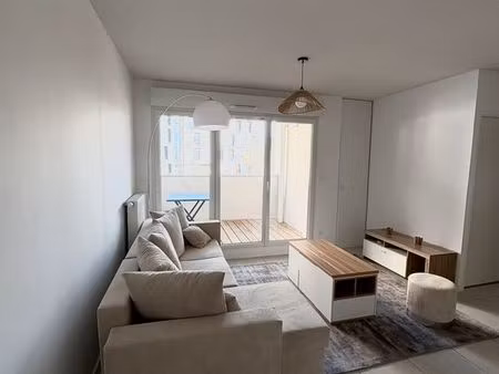 appartement t2 meublé (résidence récente)