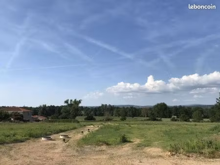 terrain 670 m² feurs