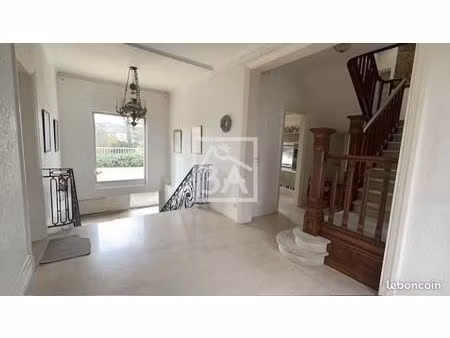 propriété 9 pièces 202 m²