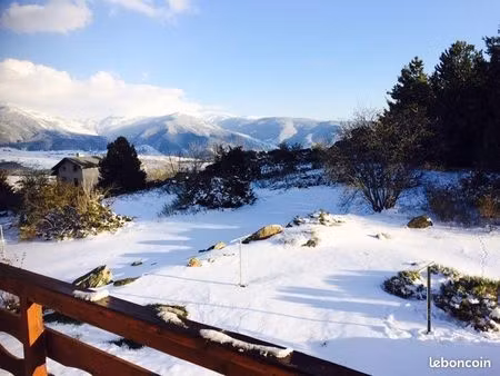 96 m² pour ce chalet-appartement ?faces ?terrain arboré 1 2 ha ? 3 ou 4 chambres ? balcon 