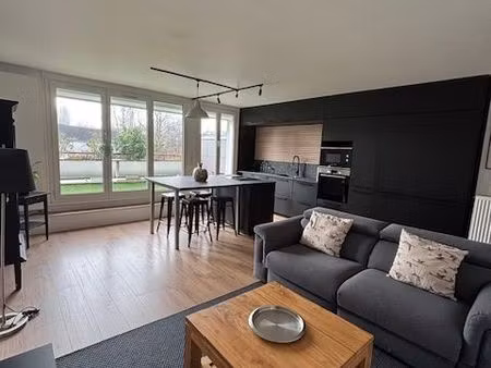 appartement lumineux - 72 m² - 2 chambres -terrasse sud - garage