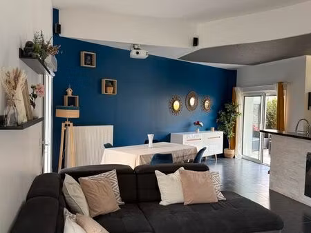 maison cubique récente clé en main – 4 chambres – grande pièce de vie avec belles hauteurs