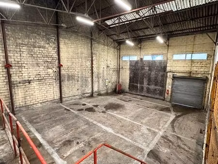 local pour professionnels ou stockage