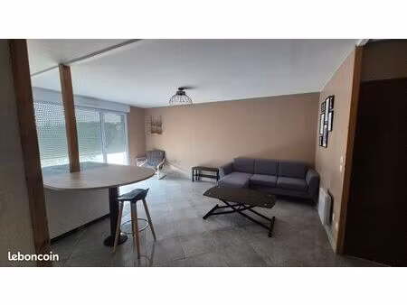 t2 meublé 50 m² – terrasse vue maine + parking box – quartier recherché