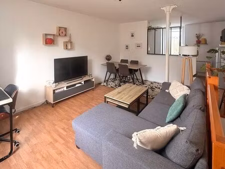 duplex inversé t2 55m² – centre pontchâteau – garage sécurisé – fibre – 140 000