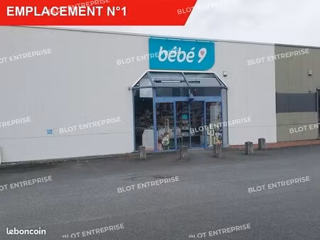 local commercial 591 m²