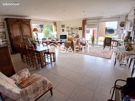 pavillon 6 pièces 157 m²