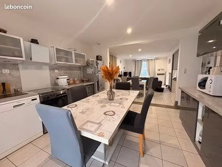 maison 6 pièces  131.82m²  entièrement rénovée  machecoul st-même