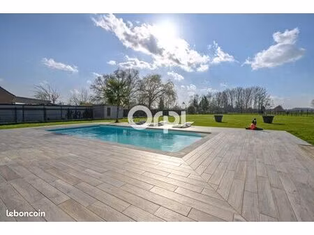 maison 6 pièces 232 m²