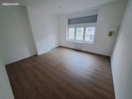 avenue de dunkerque – bel immeuble de rapport mixte commerce de bouche + grand appartement