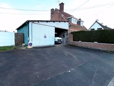 bâtiments hangars / dépôt a vendre (terrain constructible)
