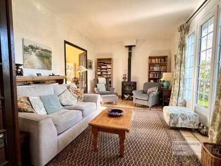 vente maison à saint-pierre-d'amilly (17700) : à vendre / 105m² saint-pierre-d'amilly