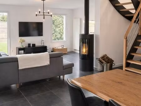 maison individuelle récente 150 m2 - jardin sud - centre village