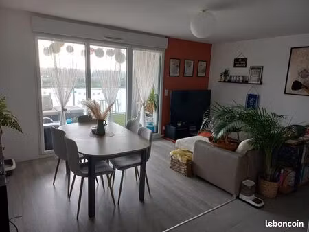 location : superbe t3 meublé de 63 m² – traversant  vue dégagée et proche toutes commodité