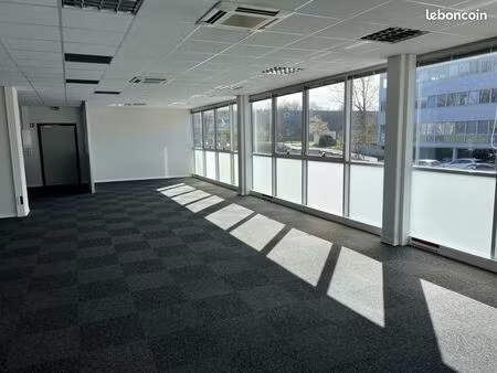 bureaux 2 352 m²