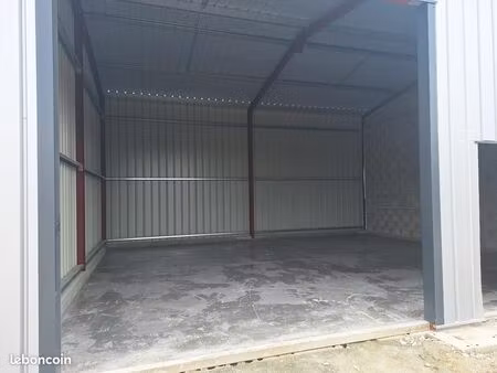 local d'activité 90 m²