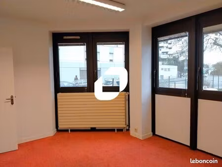 bureaux 126 m²