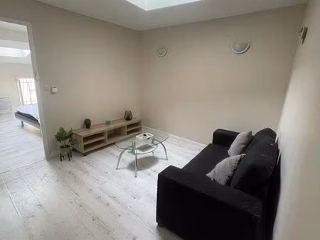 t2 meublé 40m2 - 30 min de lyon