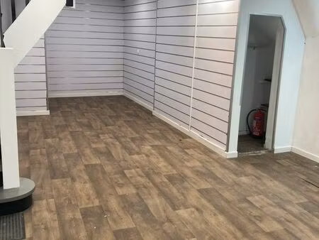 local commercial rue mailly