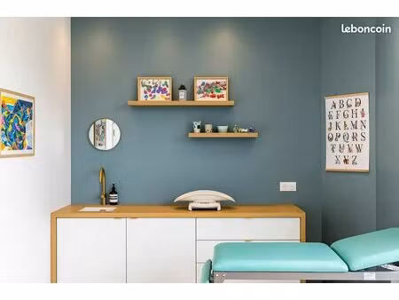 bureau dans centre paramedical