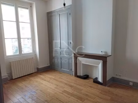 t1 bis de 44m² - cours vitton