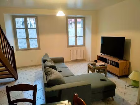joli appartement rénové 2 chambres au rez de chaussée salins les bains jura