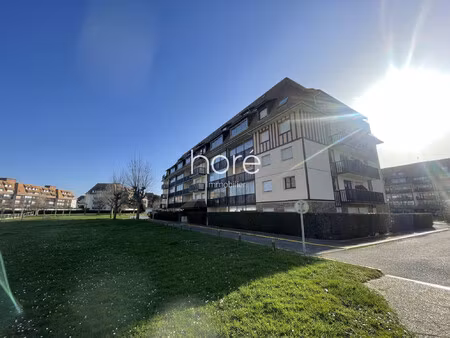 2 pièces vue mer lattérale