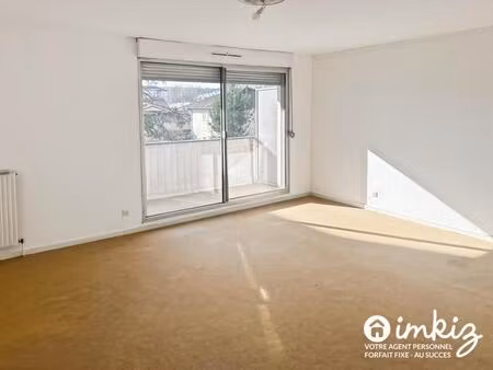 grand t2 de 65 m² avec balcon de 13 m²  calme