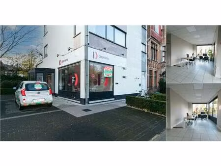 surface commerciale à louer à generaal lemanlaan 200 assebroek (rwc41948)