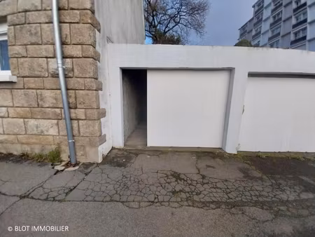 a vendre chez blot immobilier lorient - garage – quartier keroman