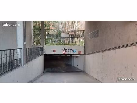 parking/box 10 m² toulouse