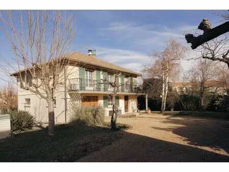 maison individuelle de 146m² sur 861m² de terrain - proche pla