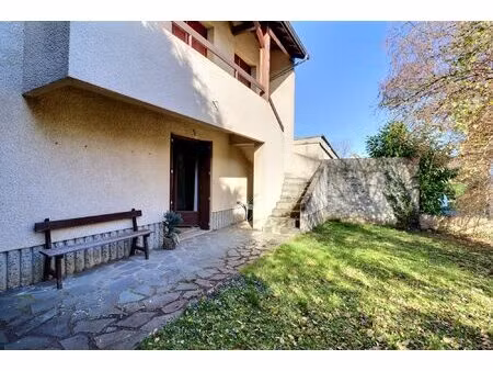 maison avec jarin secteur montjuzet