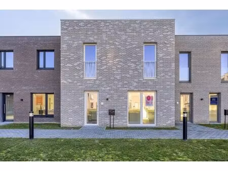 ruime nieuwbouwwoning van 170 m² met 3 slpk in sint-lambrechts-herk