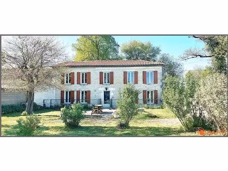 maison familiale 4 chambres  dépendance  jardin