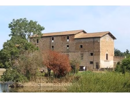 maison 4 chambres 130 m2 dependance 620 m2 sur 8 5 ha