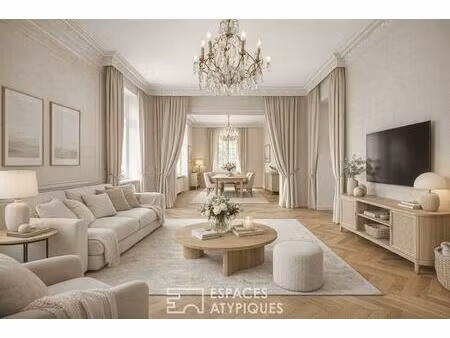 beau domaine à réinventer  niché au coeur d'un parc privé