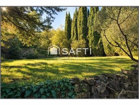 terrain constructible 3100 m2 avec mazet