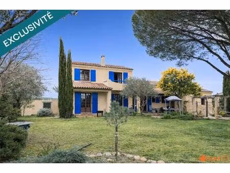 villa familiale de 140m² avec grand terrain et dépendances