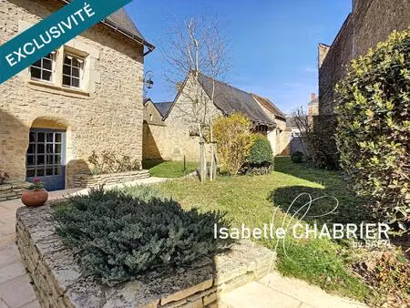 huille  maison de village avec beaux volumes