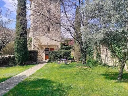 magnifique pigeonnier restauré !