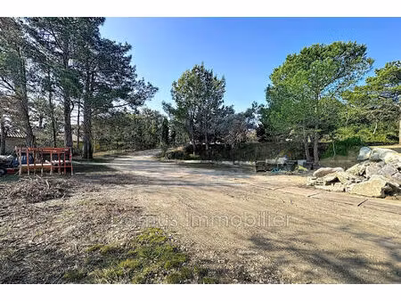 vente terrain 1037 m² caumont-sur-durance (84510)