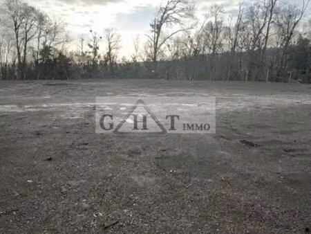 a louer villebon-sur-yvette terrain de 1 900 m²