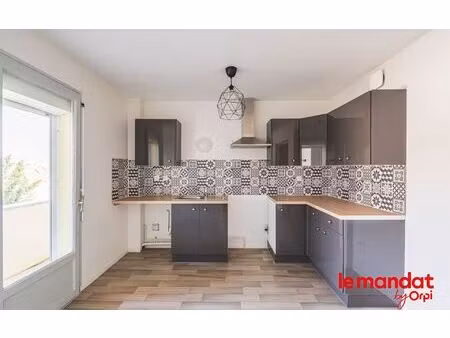 location appartement  62.27 m² t-3 à épernay  720 €