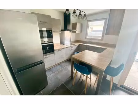 location appartement  m² t-2 à saint-julien-en-genevois  1 330 €